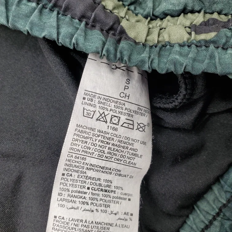 💚Old Navy Active Camo Running Shorts image indicator(6)