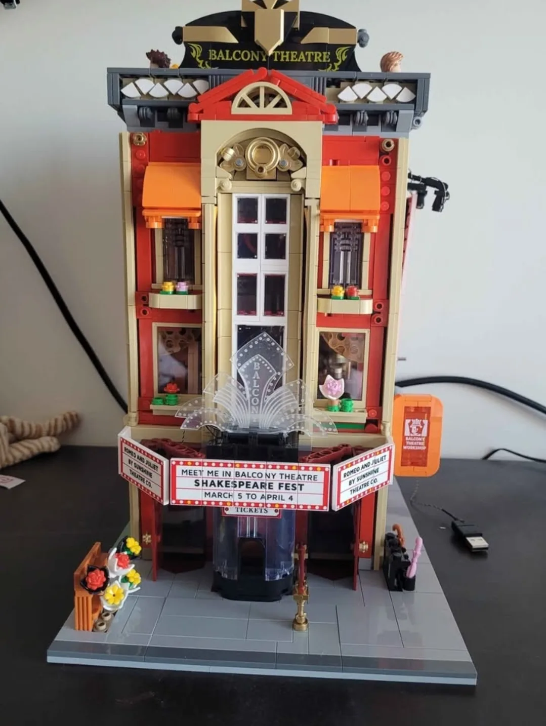 Funwhole Balcony-Theatre Lighting Building Set image indicator(6)