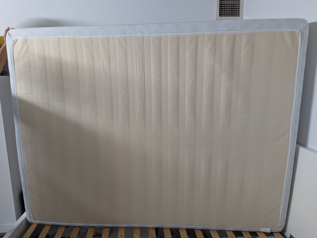 Queen Mattress Memory Foam 8 inches - photo 2