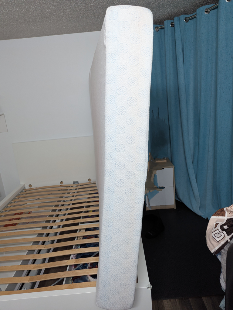 Queen Mattress Memory Foam 8 inches - photo 3