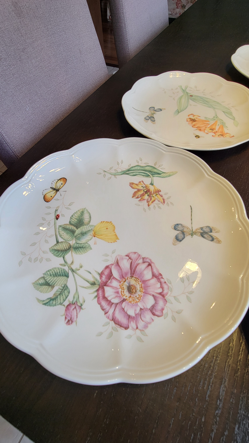 Eight Lenox Butterfly Meadow Dinner Plates - photo 4