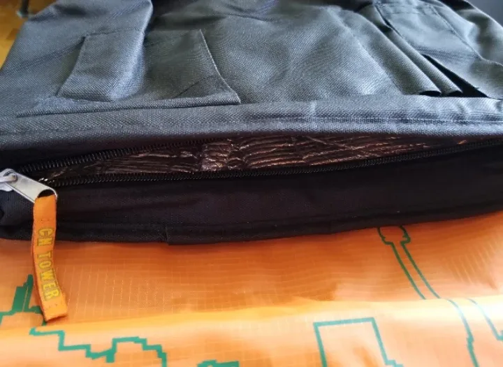 CN Tower Messenger Bag 💚 image indicator(4)