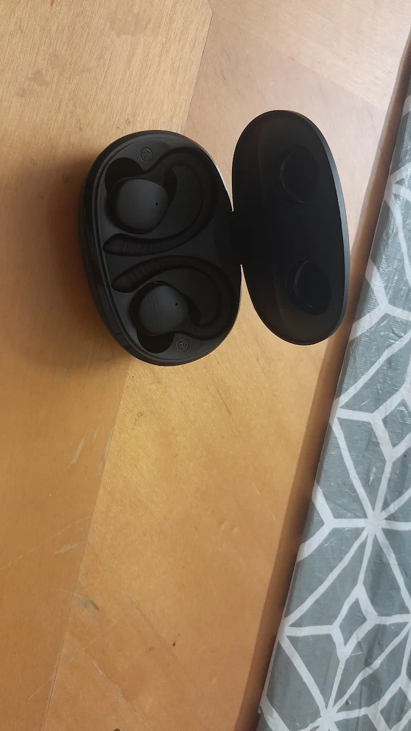 Wireless Earbuds with Charging Case thumbnail