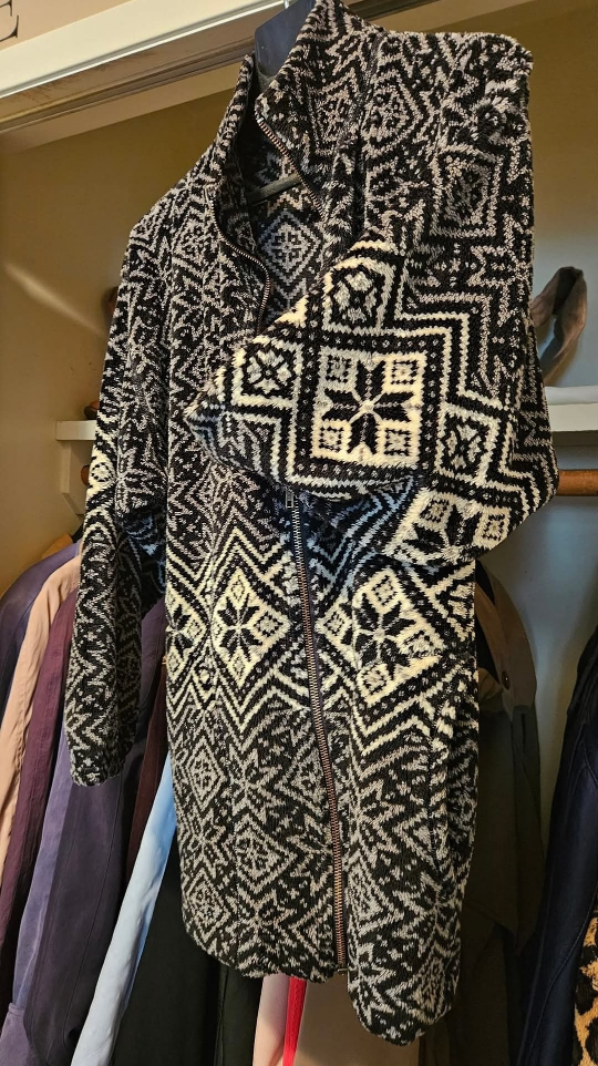 Women's Black and White Fleece Jacket - photo 3
