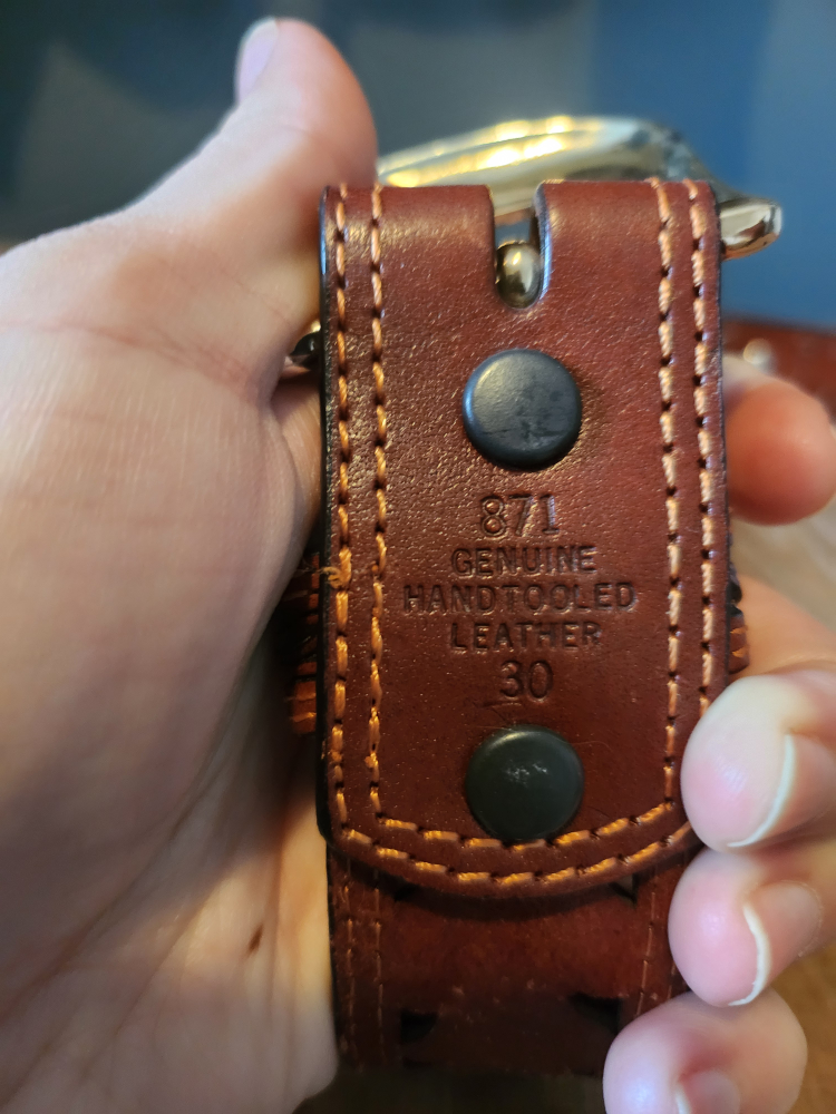 Hand Tooled Leather Belt Size 30 - photo 3