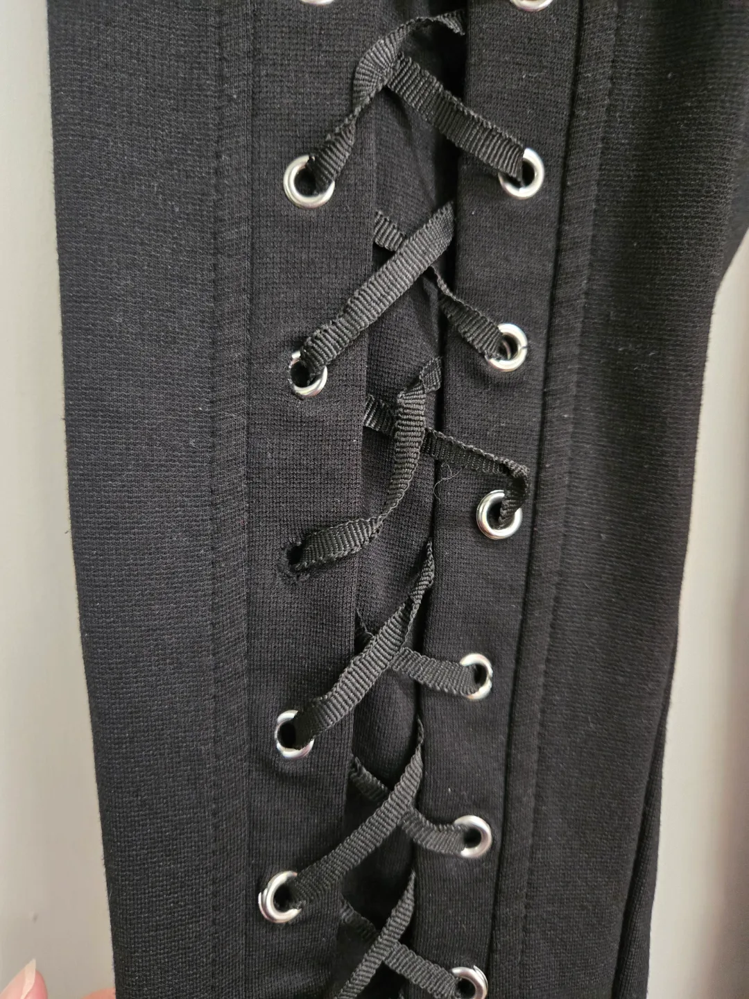 BOTH leggings for $4 image indicator(5)