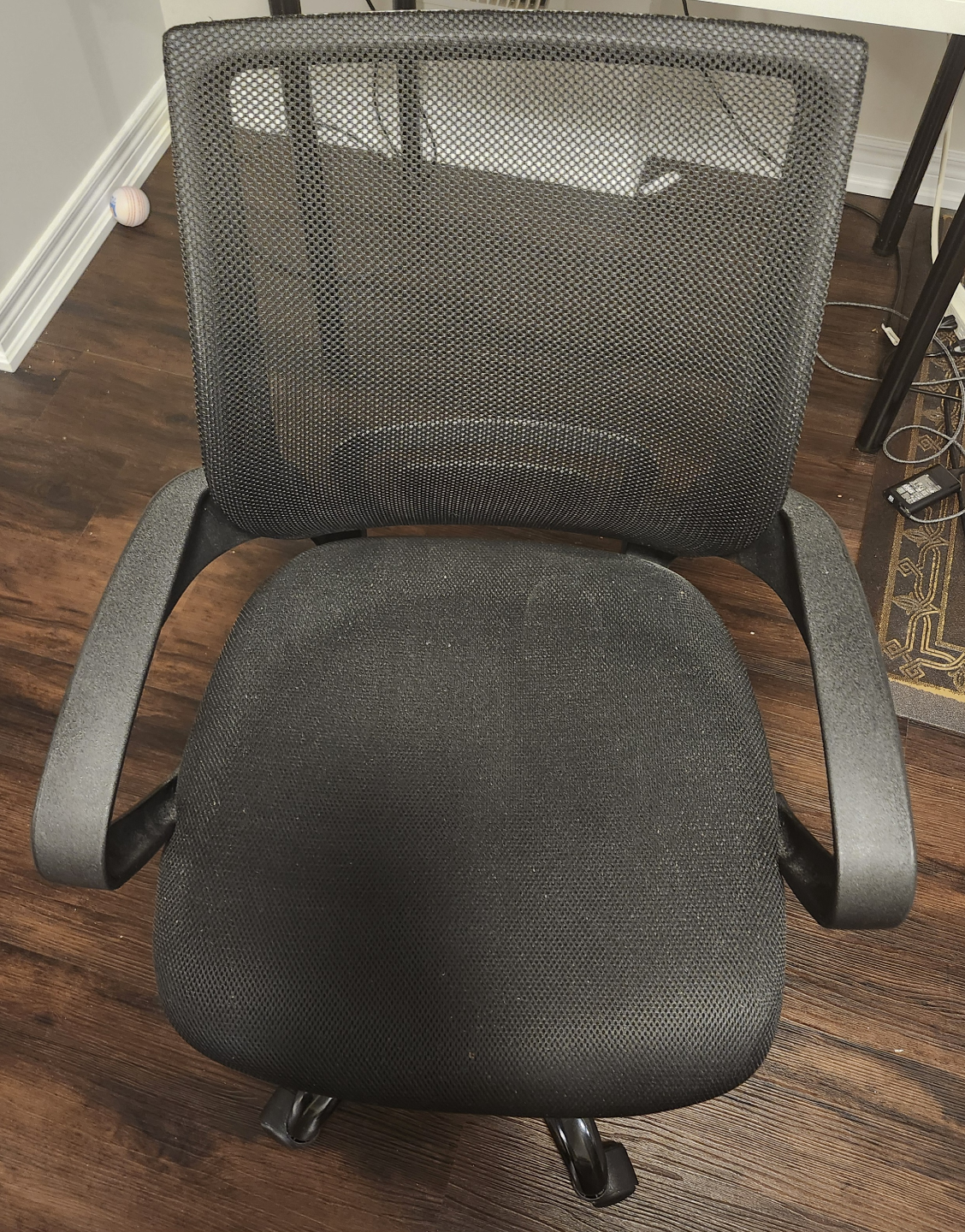 Black Mesh Office Chair - photo 2