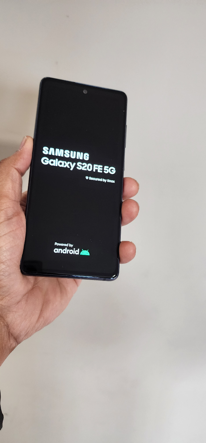 Samsung Galaxy S20 FE 5G Smartphone