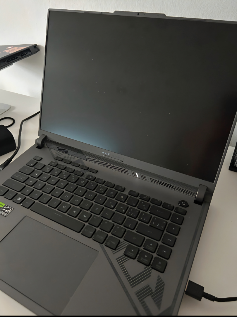 Asus ROG STRIX SCAR 17 (Special Edition) - photo 2