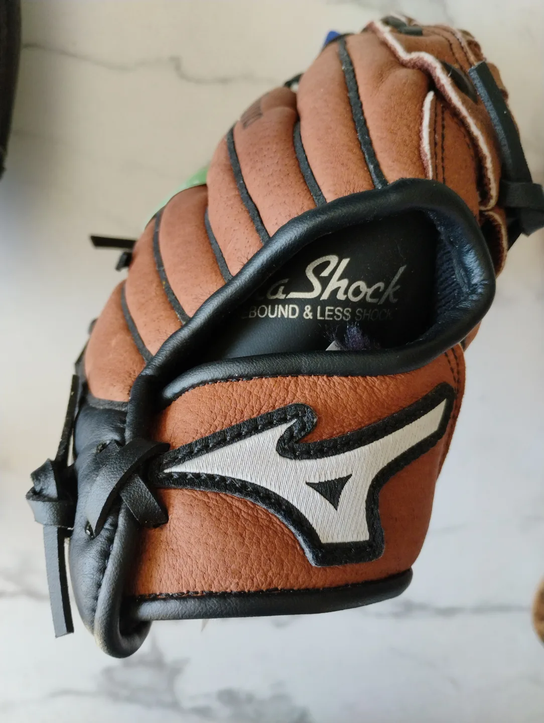 Mizuno Prospect 10-inch Youth Baseball Glove image indicator(5)