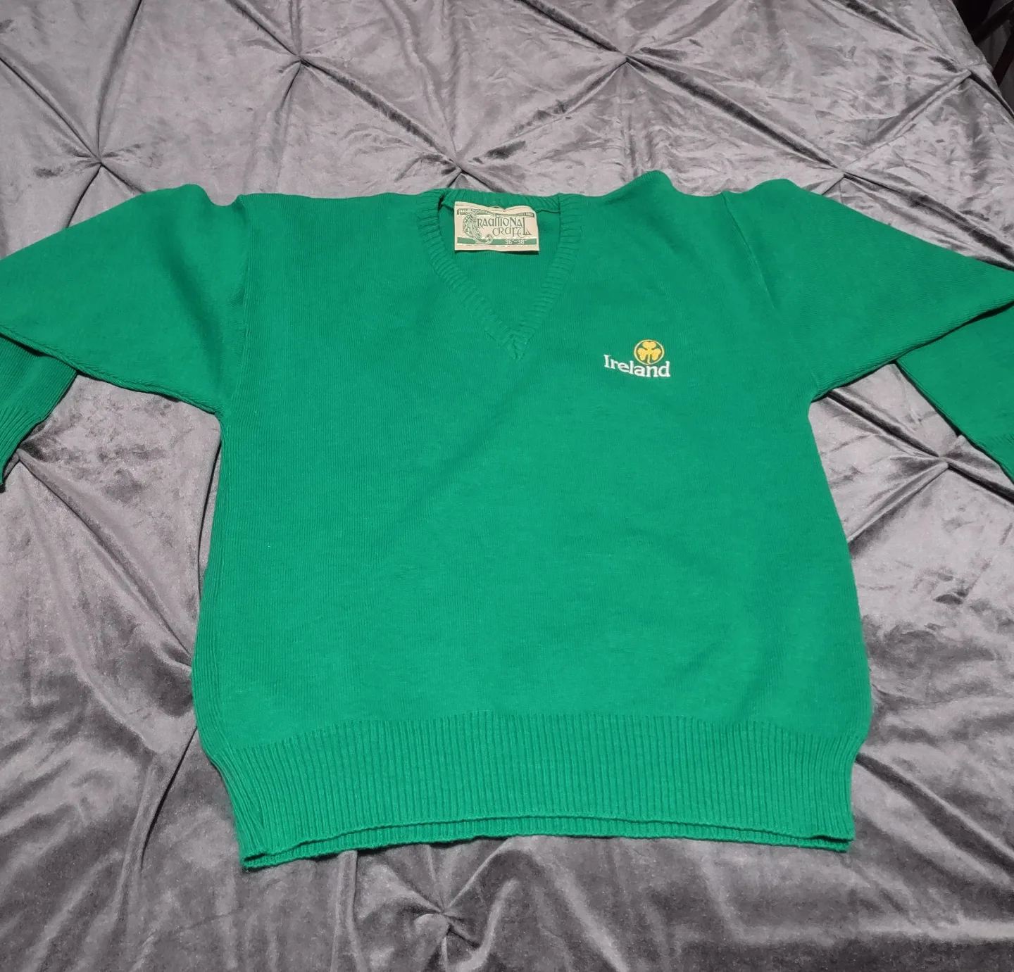 Vintage Ireland Traditional Craft V-Neck Sweater image indicator(3)