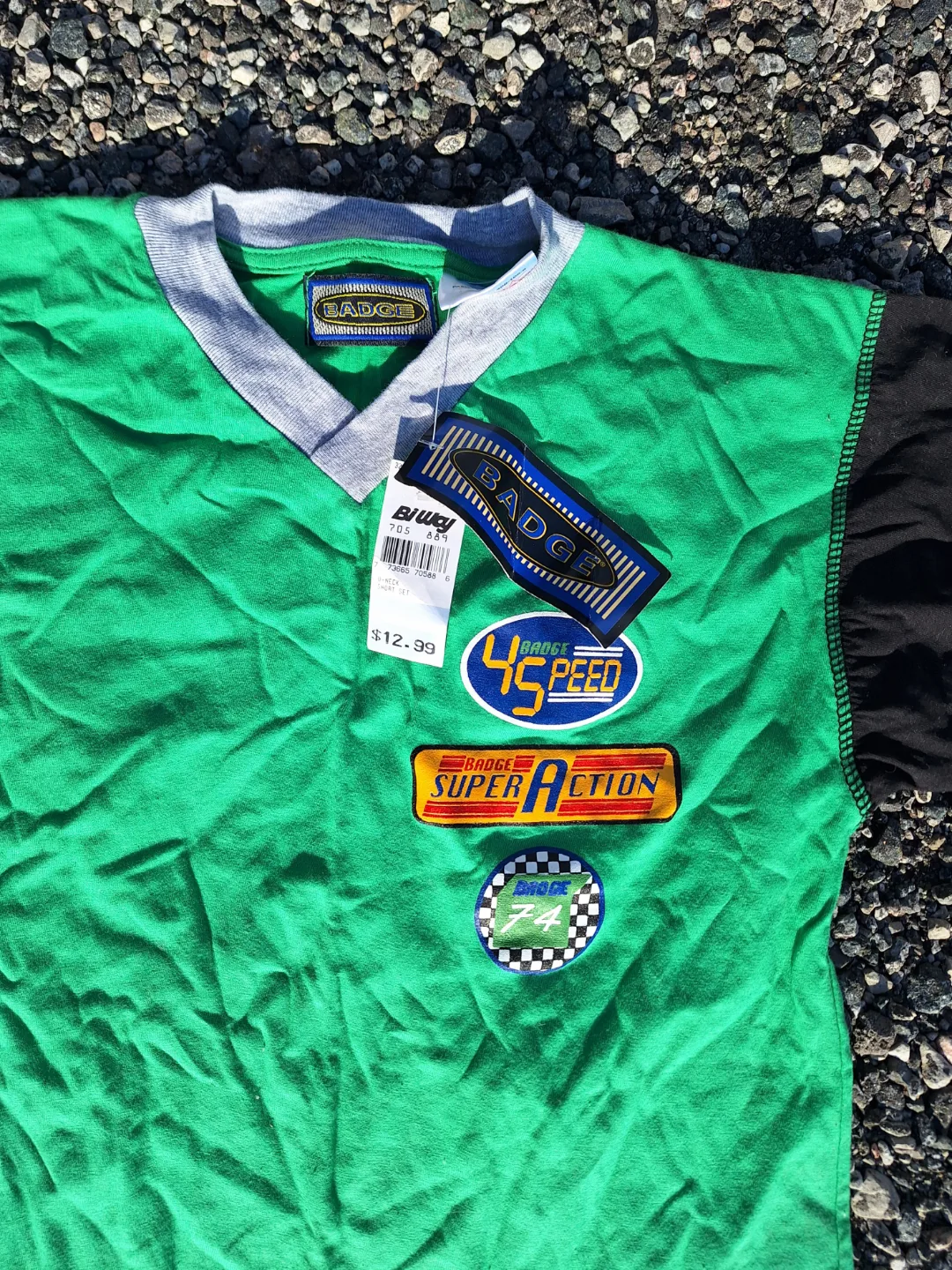 Vintage Badge Boys' T-Shirt, Size 7 (Kit Cat Club rescue) image indicator(2)