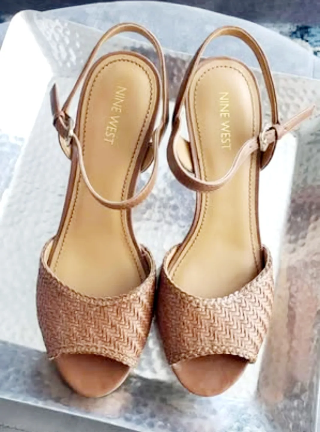NEW Nine West Brown Woven Peep Toe Heels image indicator(3)