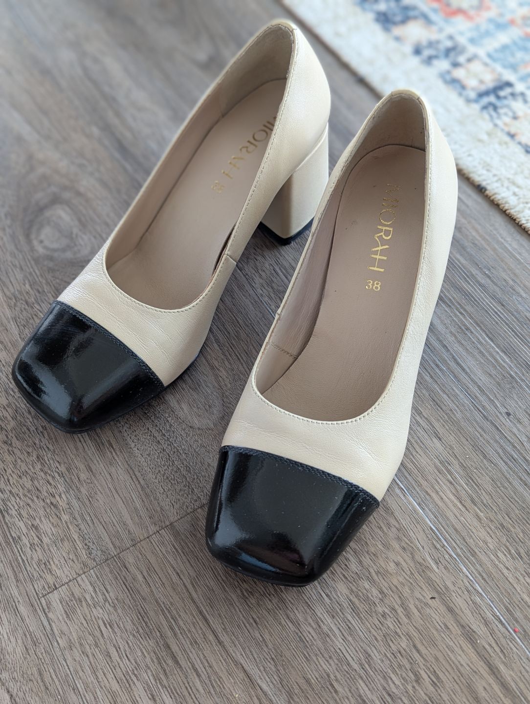 MIORAH Women's Beige and Black Heels - NEW, MOVE OUT SALE! - photo 2
