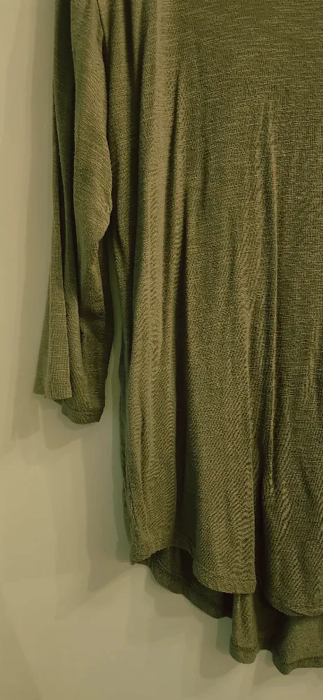 Matty M Olive Green 3/4 Sleeve V-Neck Blouse image indicator(5)