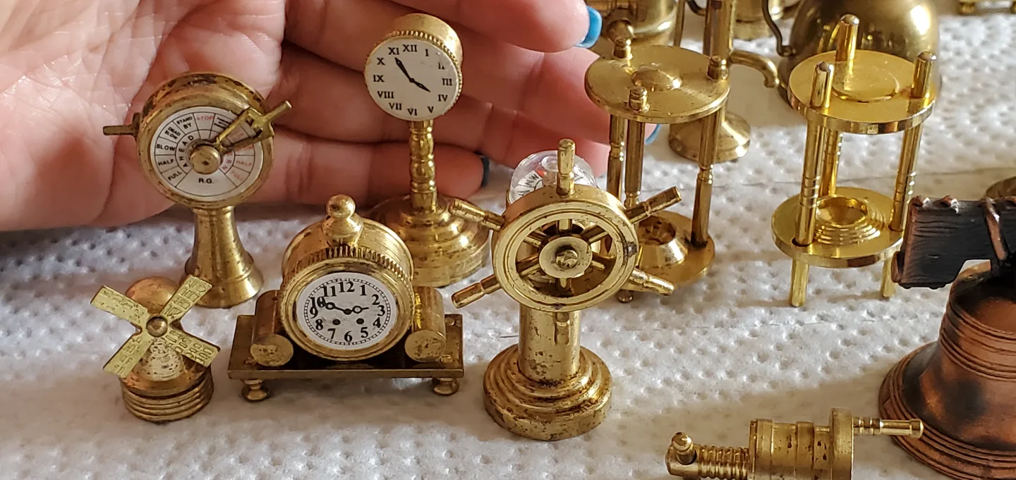 Vintage Miniature Brass Collectibles - Lot of 50+ Pieces image indicator(3)