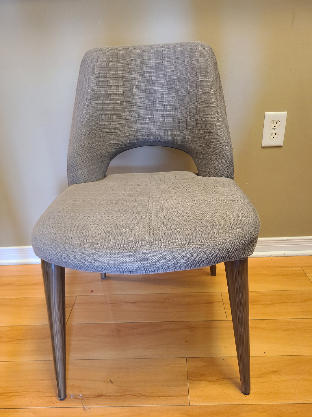 4 chairs for $20! - photo 4