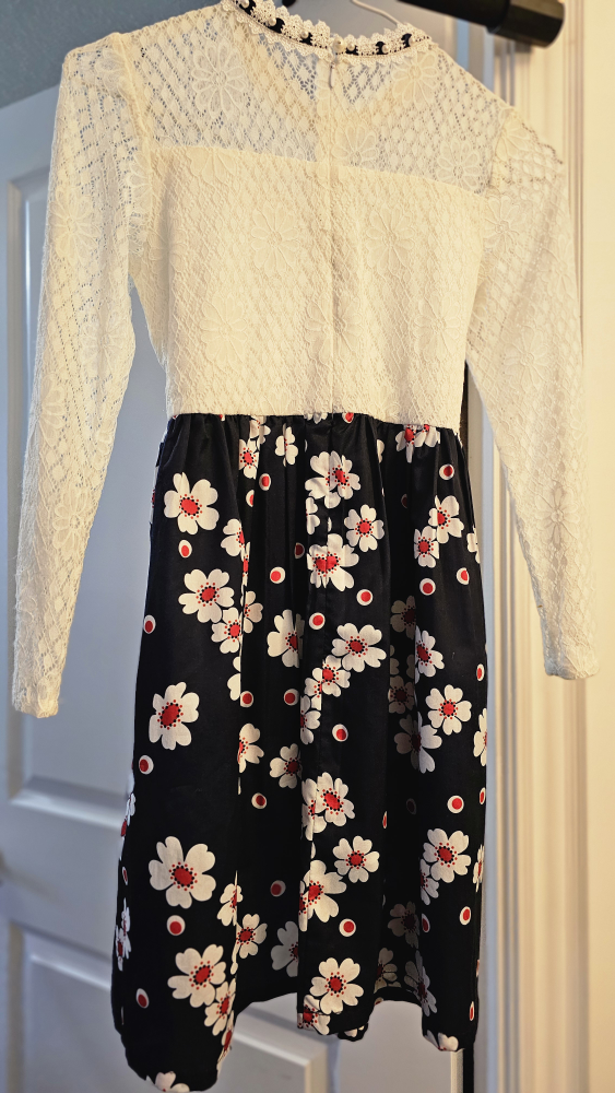 Girls' Floral Dress 8 to 10 years old - photo 2
