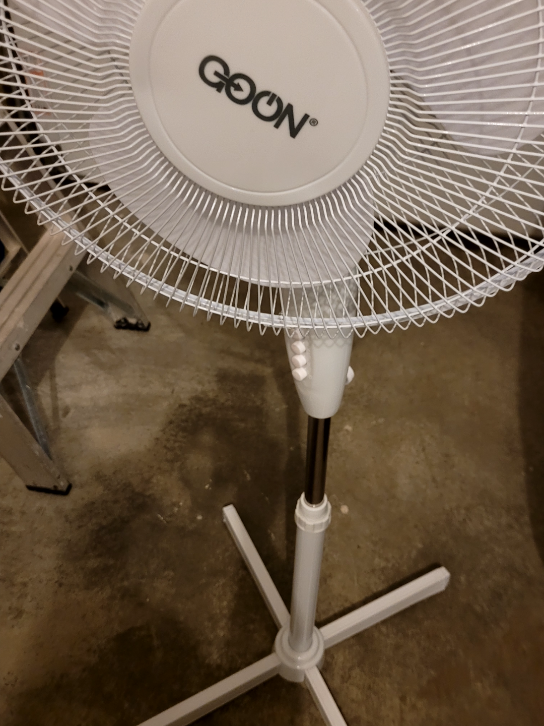 GOON Oscillating Stand Fan 💚 - photo 2