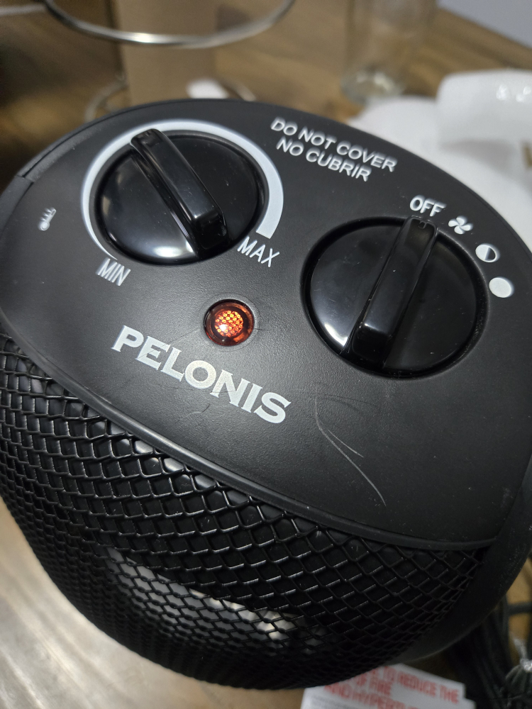 Pelonis Personal Heater - photo 3