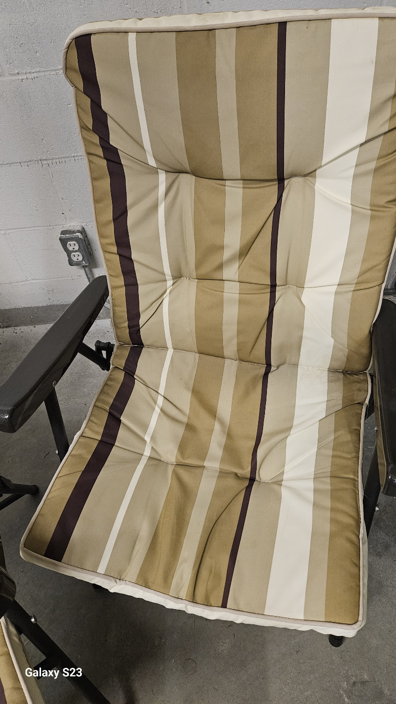 Pair of Folding Patio Chairs with Cushions - photo 3