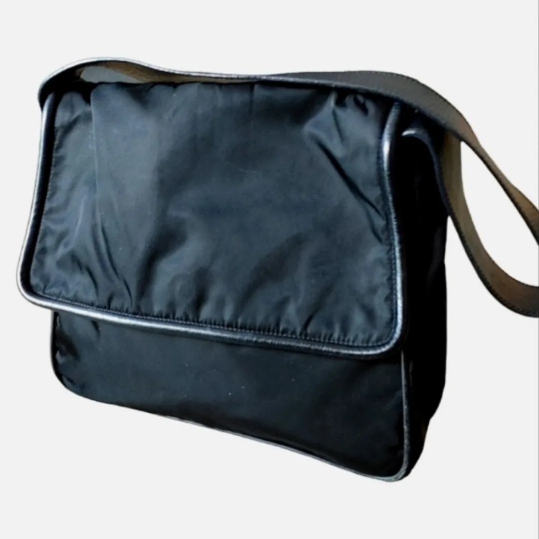 Vintage Celine Paris Black Shoulder Bag image indicator(10)