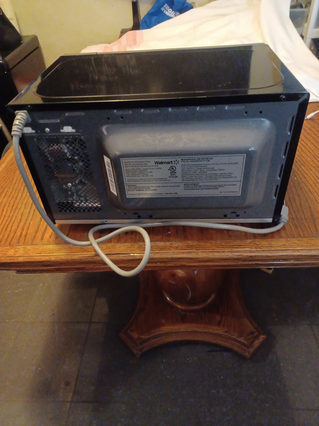 Hamilton Beach 0.7 Cu. Ft. Black Microwave image indicator(7)