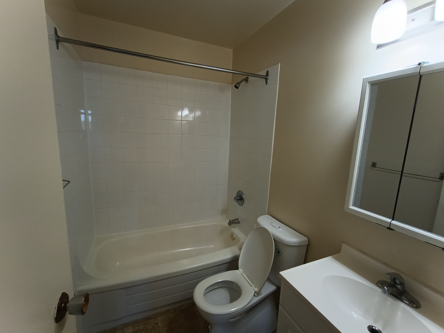 Apartment Rental - 1 Bedroom Apartment near UofM