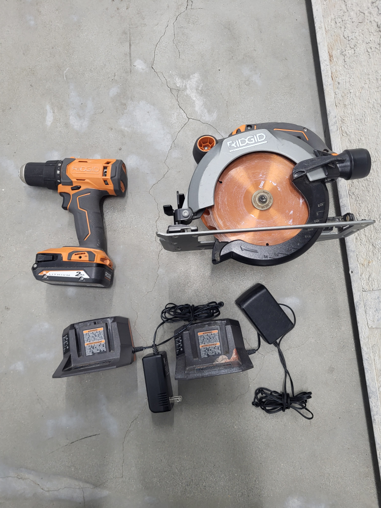 ❤️Rigid drill and saw 1 battery and 2 chargers