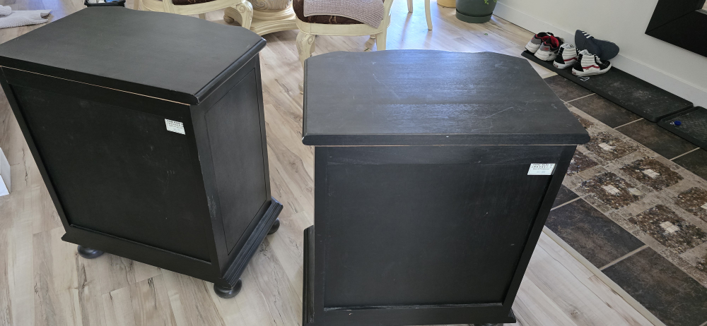Pair of Handmade Indonesian Nightstands - photo 4