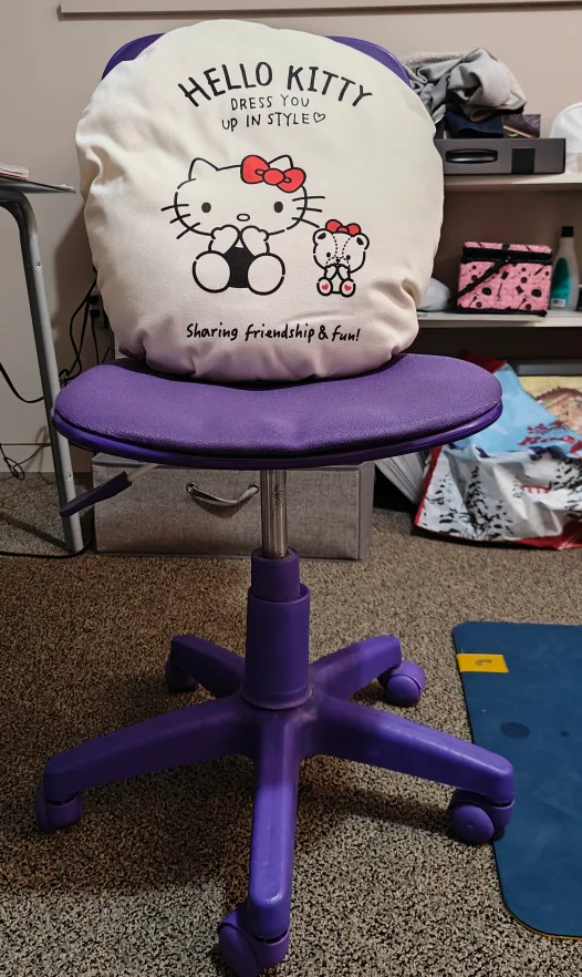 Purple Kids' Desk Chair with Hello Kitty Pillow 💖🧡 image indicator(5)