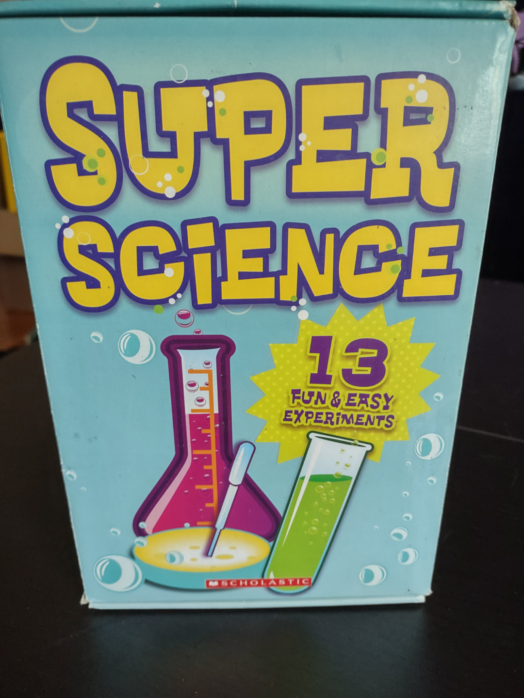 Scholastic Super Science Kit - 13 Fun & Easy Experiments