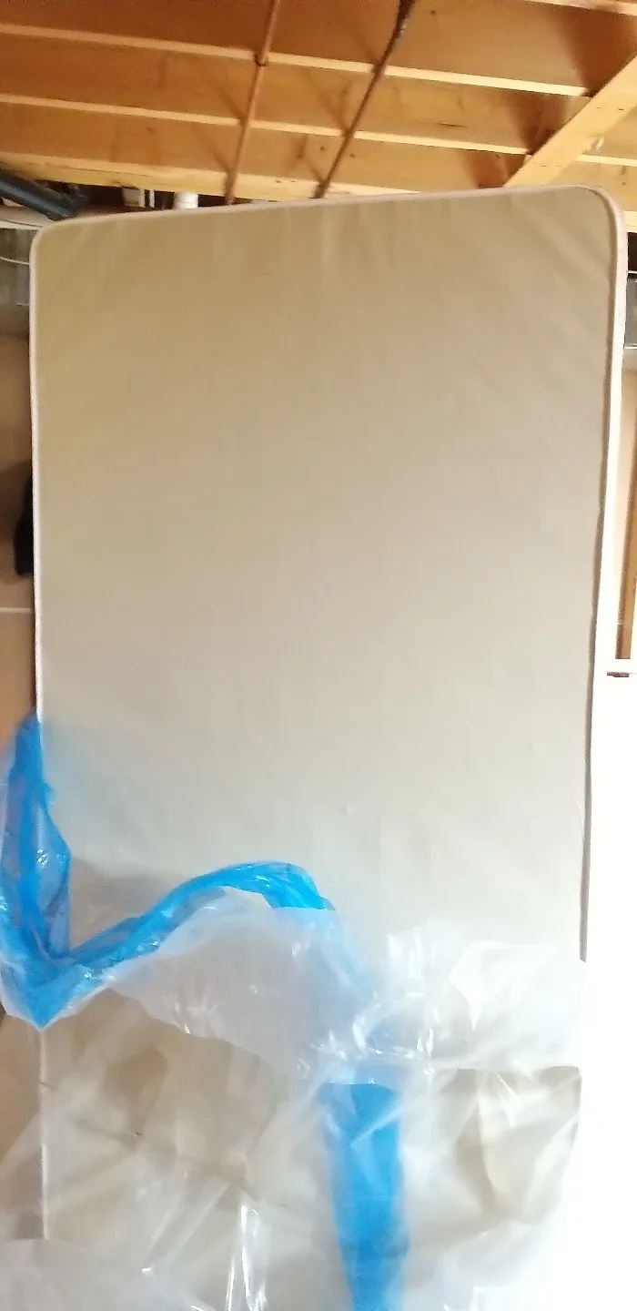 Beautyrest Mattress Split KingSize Set + Used Mattress image indicator(3)