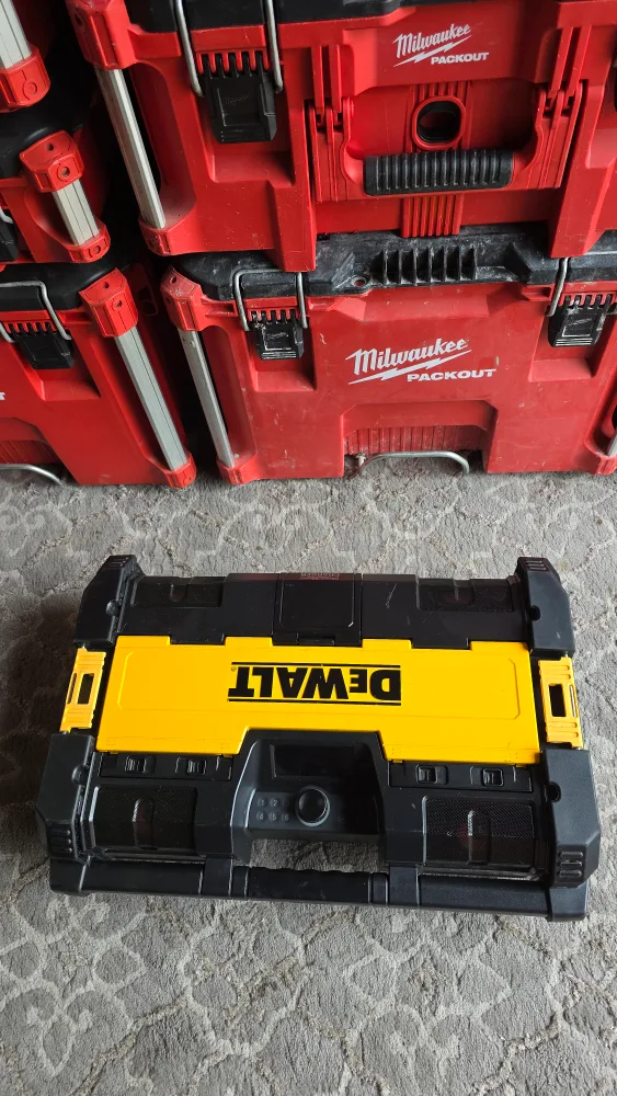 DEWALT ToughSystem Radio thumbnail