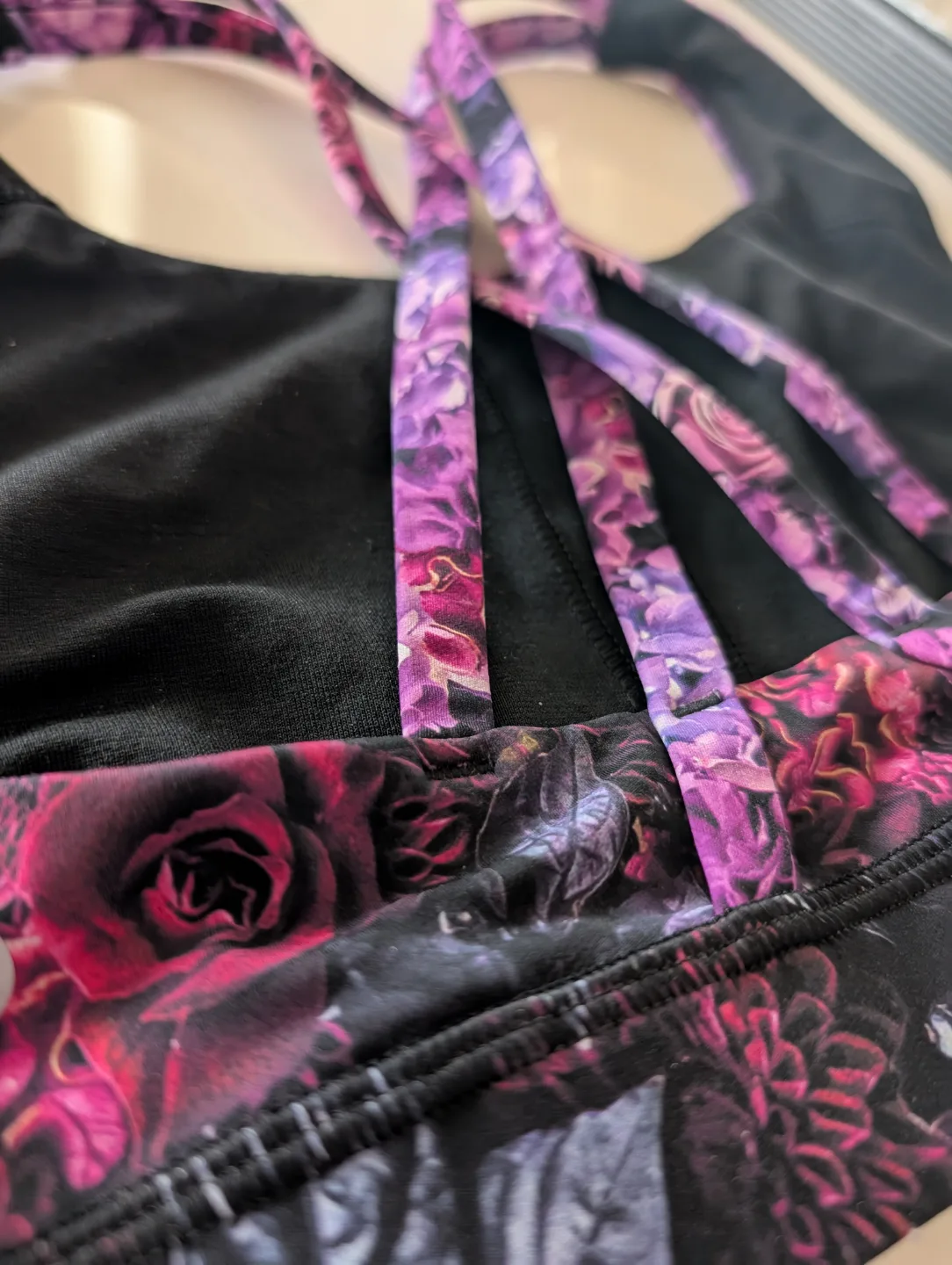 New Gorgeous Purple Floral Sports Bra 💜 image indicator(5)