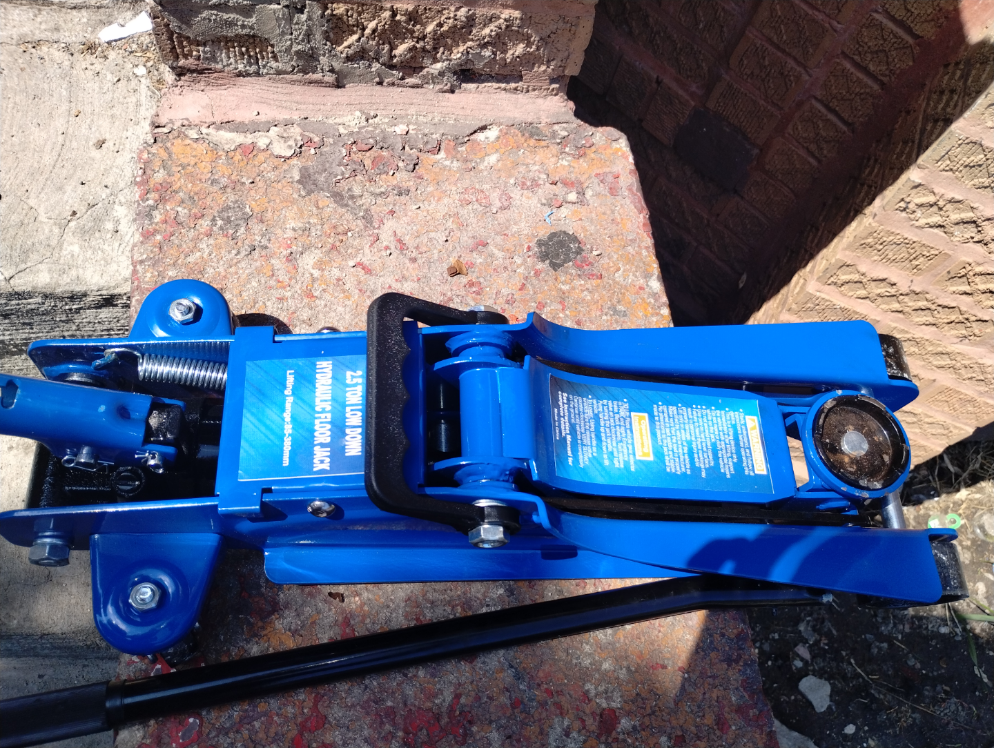 2.5 Ton Low Down Hydraulic Floor Jack