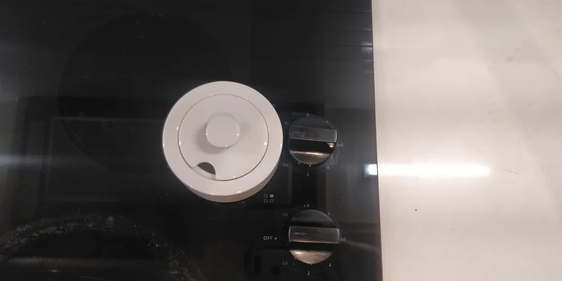 Kitchen Bundle: Pan, cutlery, coconut bowls, garlic roaster image indicator(3)