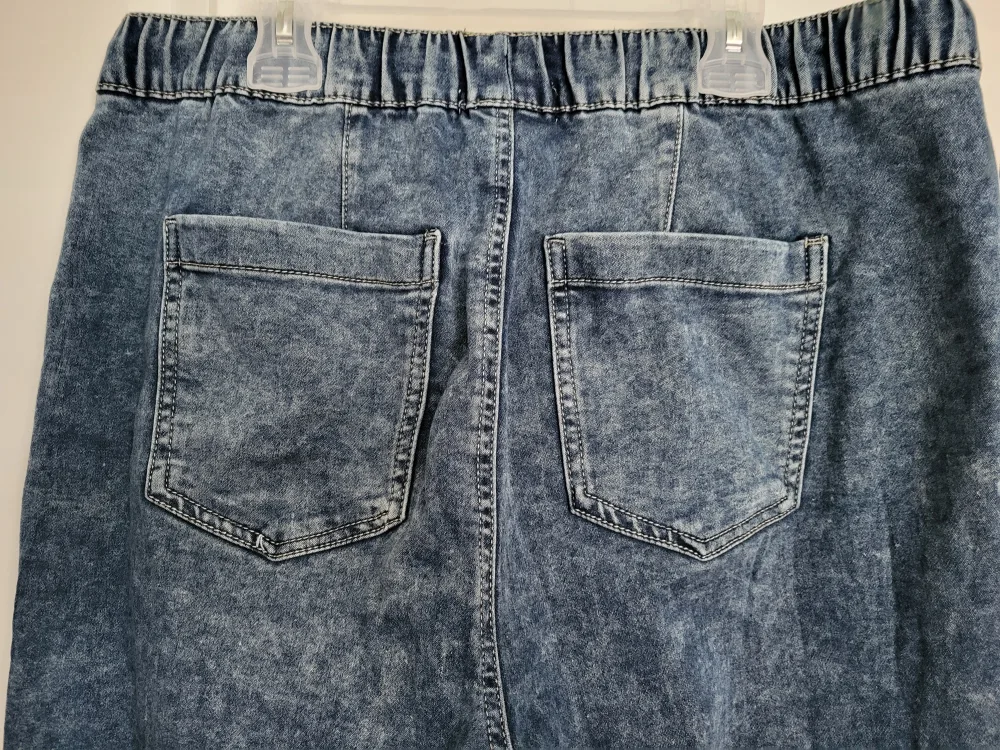 Pants size L image indicator(4)
