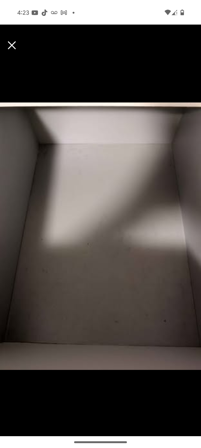 White dresser with six drawers - photo 2