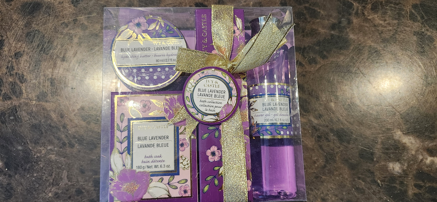 Ivy & Castle Blue Lavender Bath Collection Gift Set