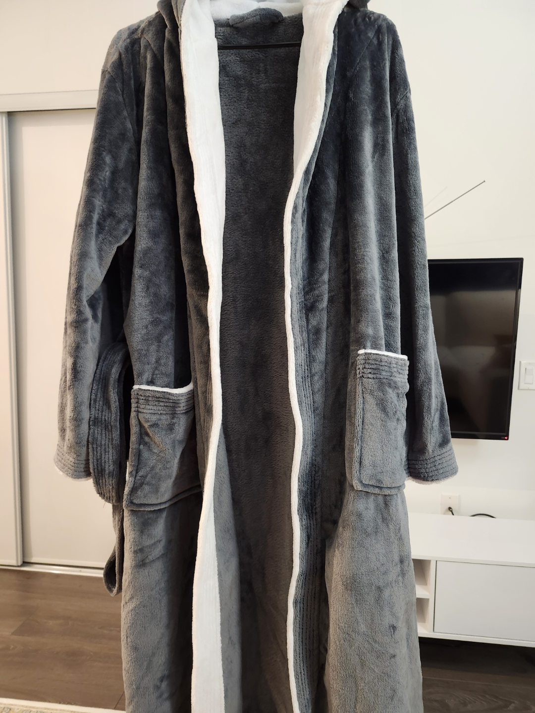 Grey hooded fleece bathrobe - photo 2
