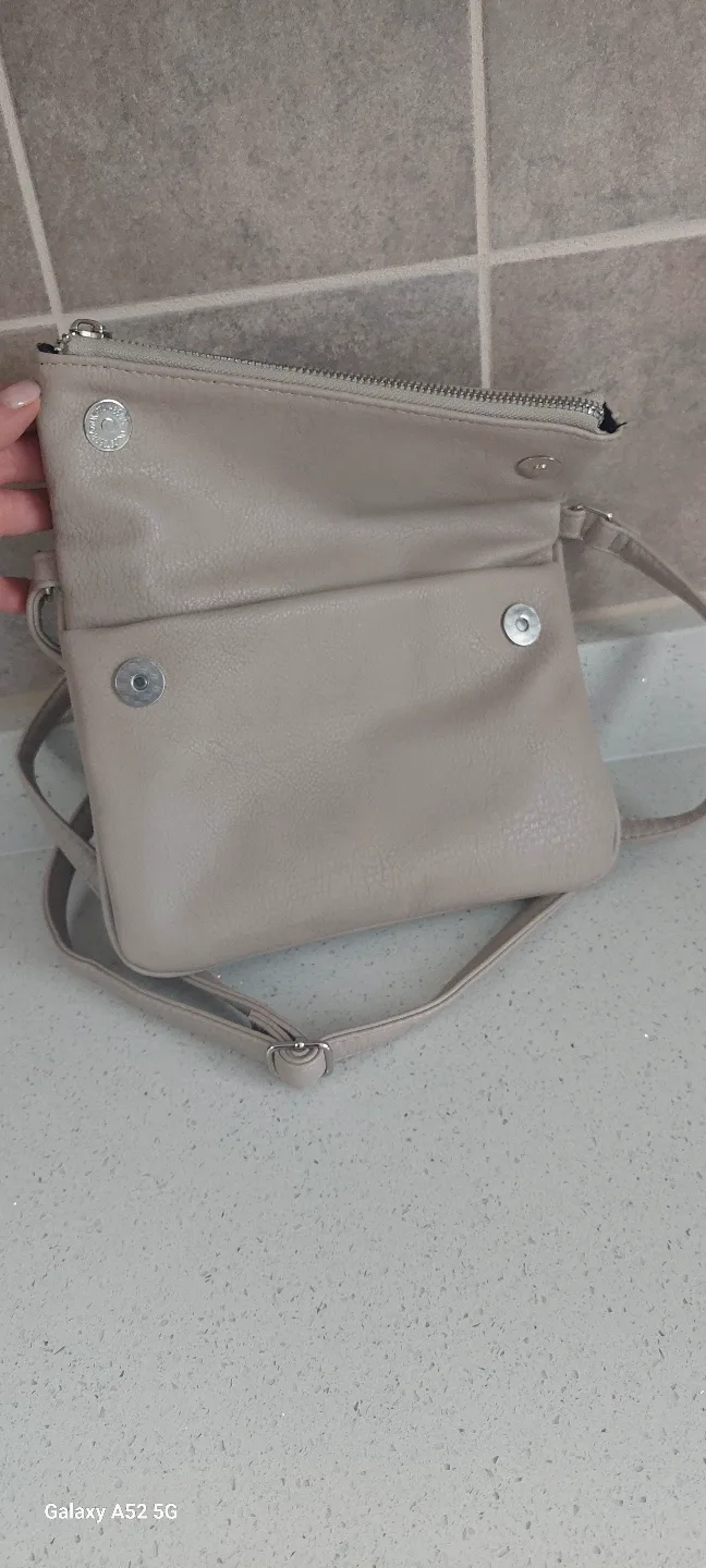 Baggu-style Crossbody Bag - Taupe image indicator(2)