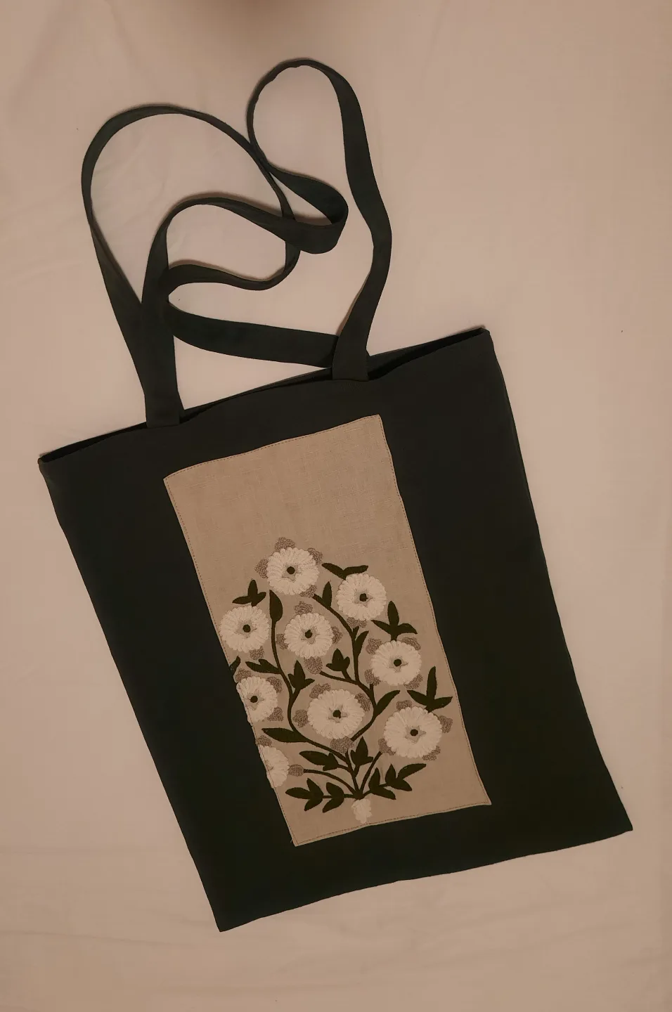fabric bag with large space and unique design image indicator(2)