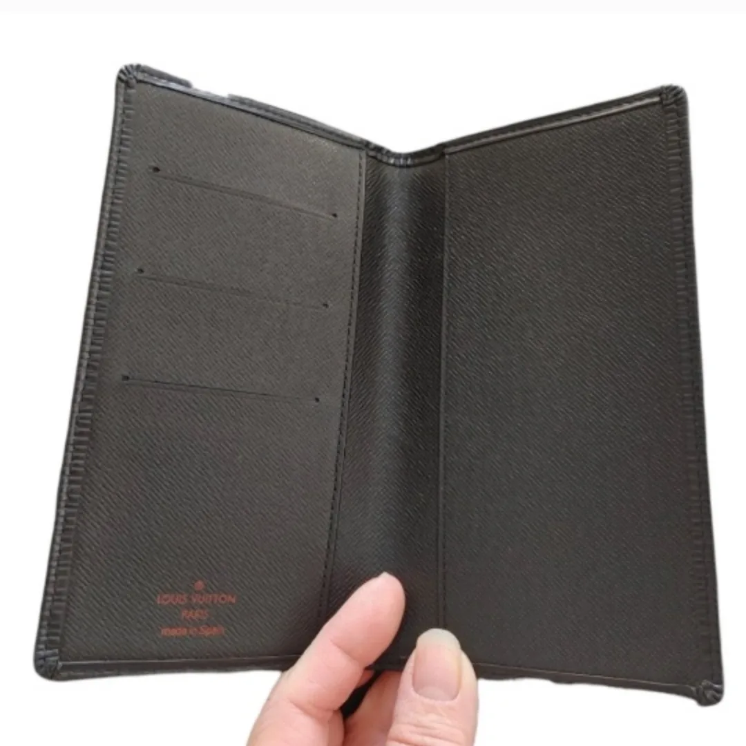 Louis Vuitton Epi Leather Passport Long Wallet image indicator(4)