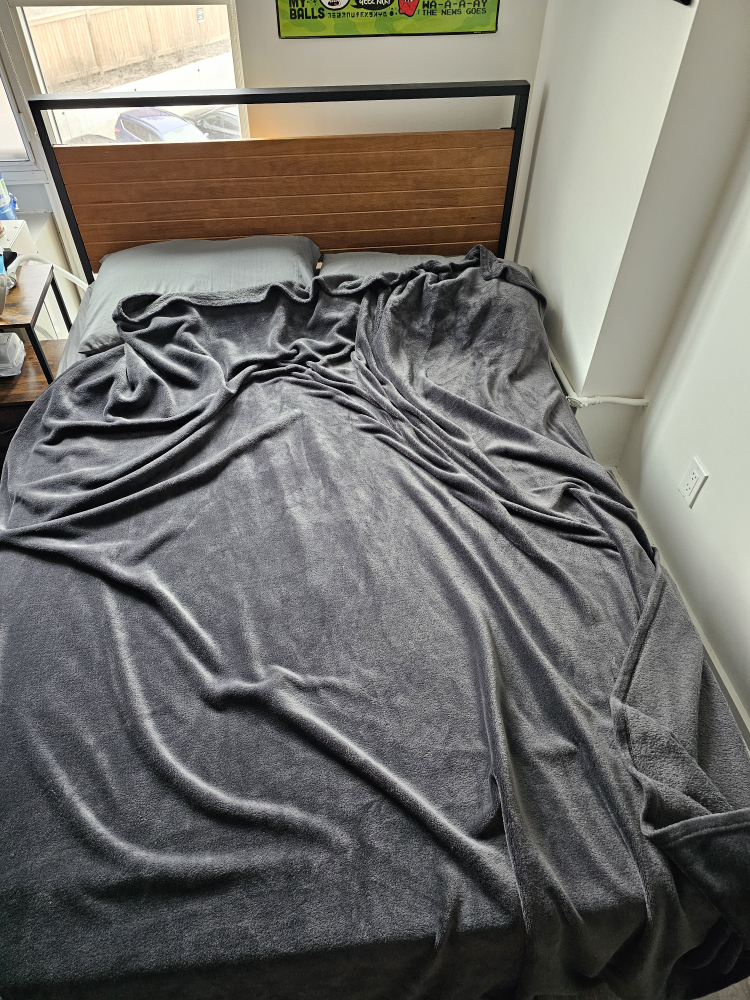 Full size foam mattress - photo 2