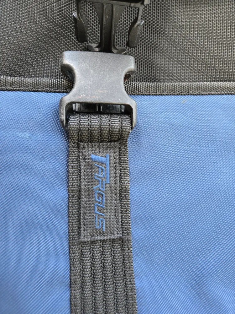 Targus Laptop Messenger Bag - Blue and Black image indicator(3)