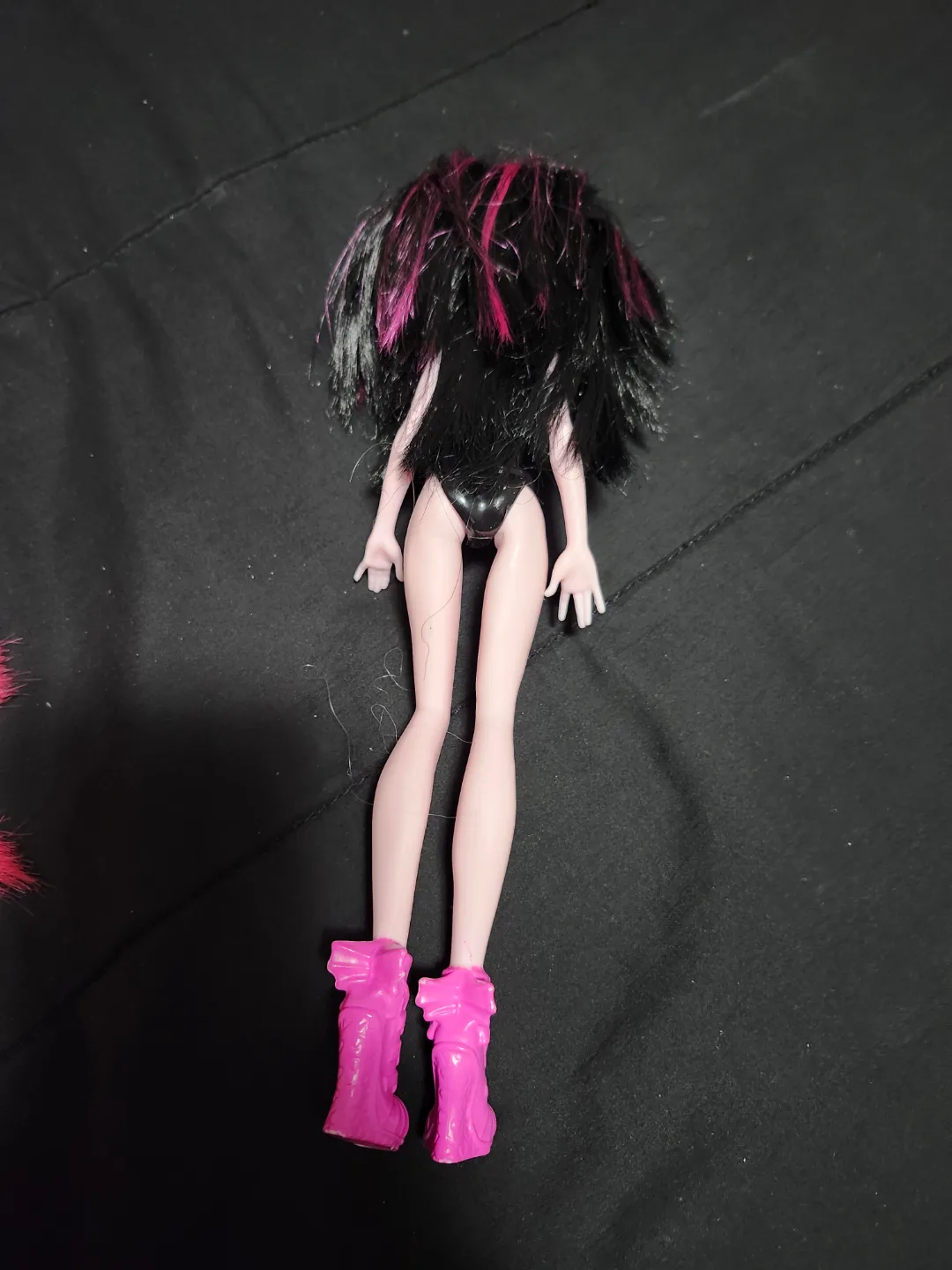 $10 Monster High Draculaura Doll image indicator(2)