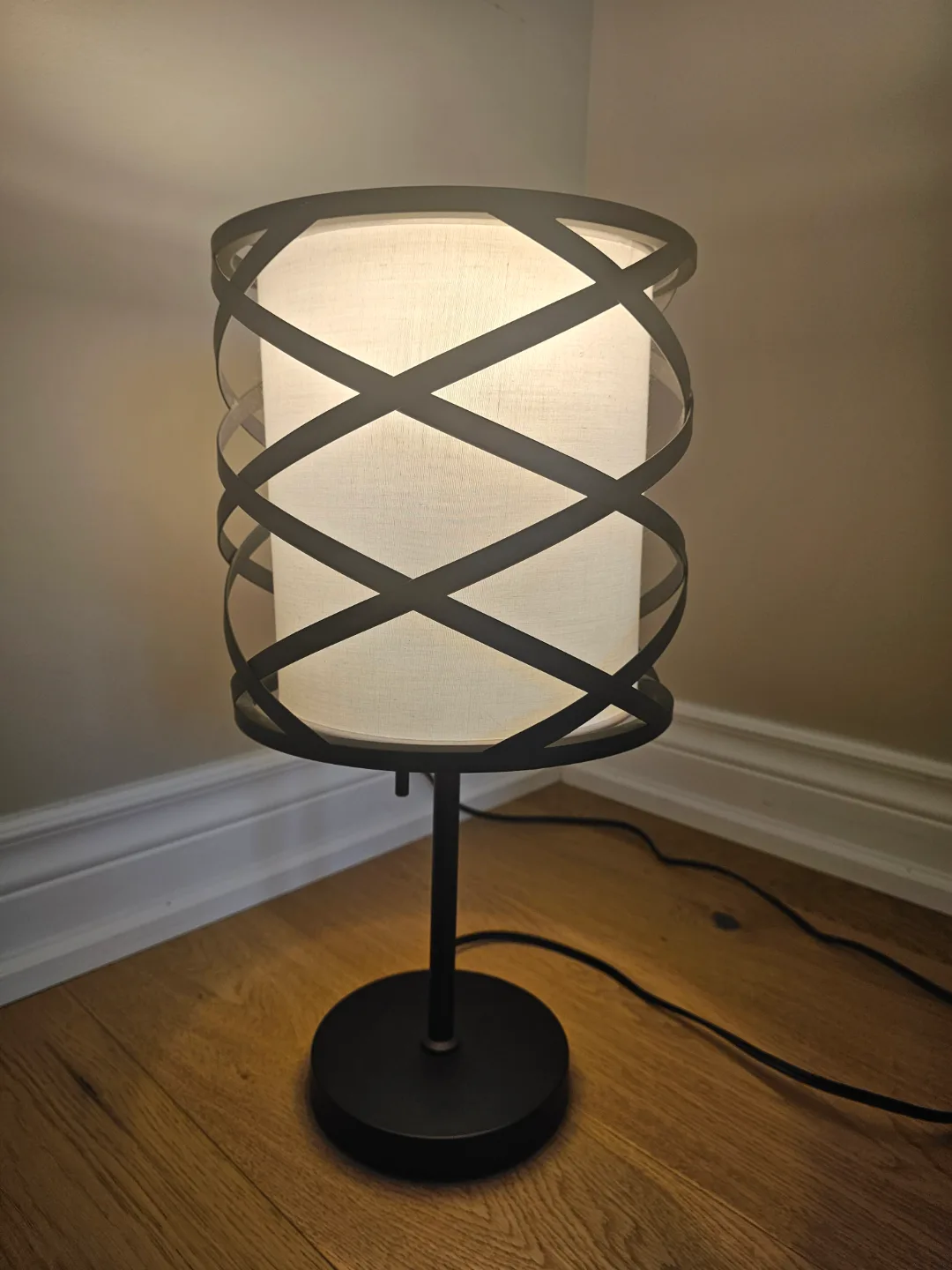 Modern Table Lamp with White Shade thumbnail