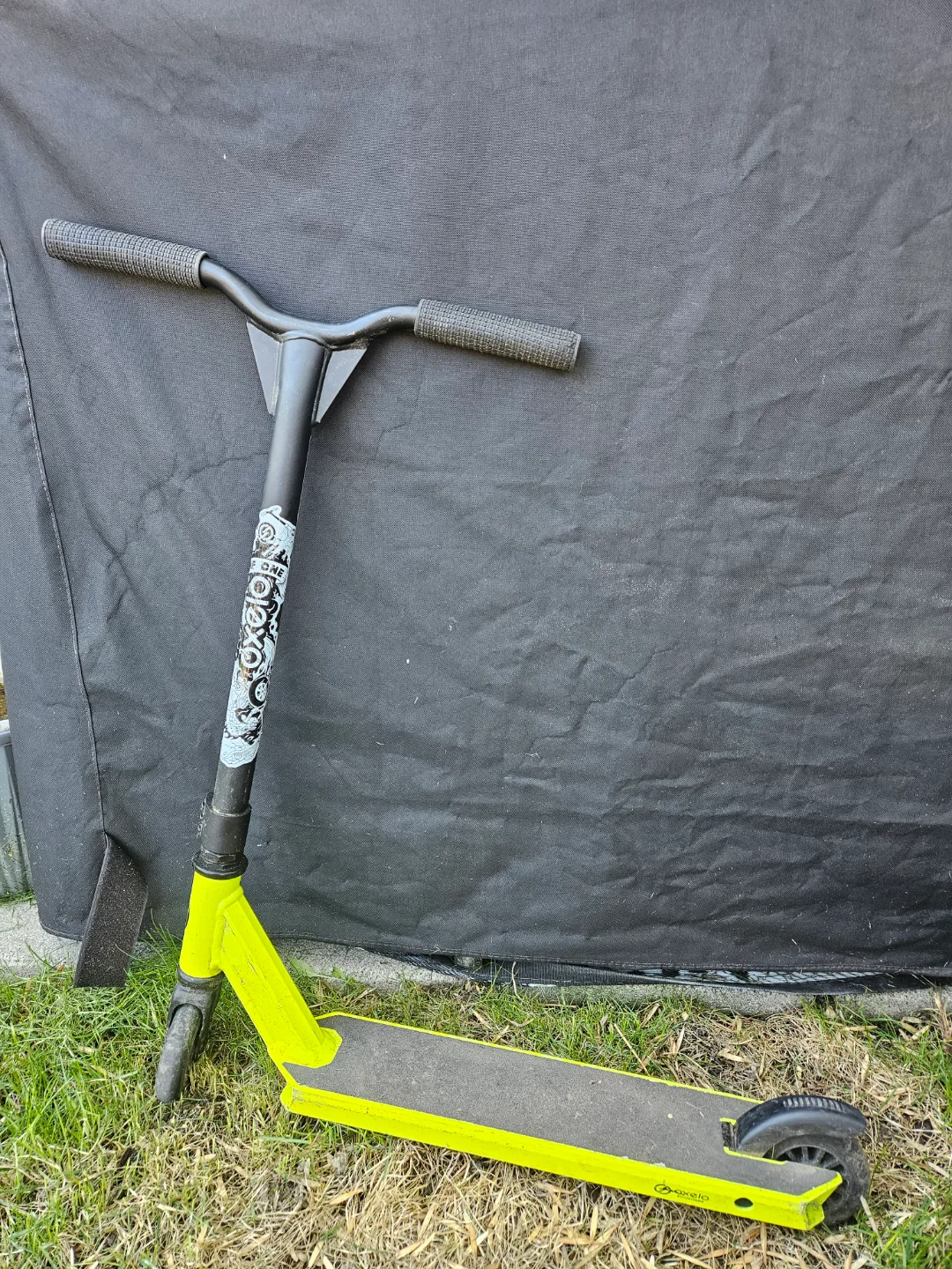 youth Oxelo Stunt Scooter thumbnail