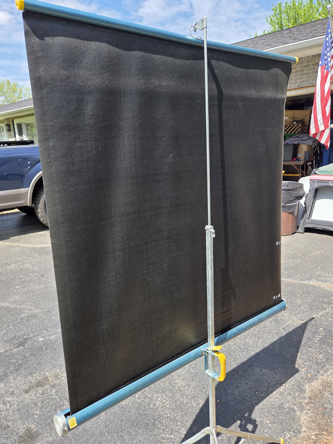 Radiant Vintage Meteor Portable  Projection Screen 40 x 40 - photo 4